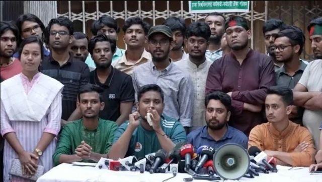 দফা-দাবির রাজনীতি: সমন্বয়কদের সমন্বয়হীনতা